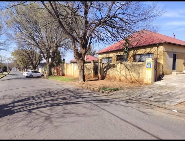 4 BEDROOM HOUSE FOR SALE IN BRAKPAN NORTH